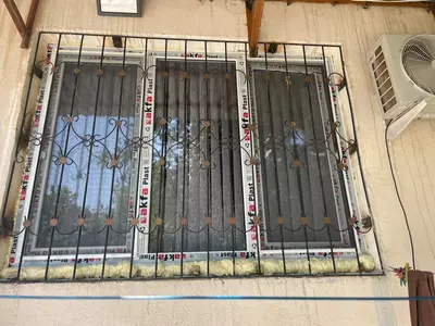 Plastik oynalarni o'rnatish