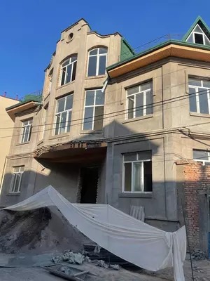 Изготовление и установка нестандартных окон и дверей - Цена по запросу