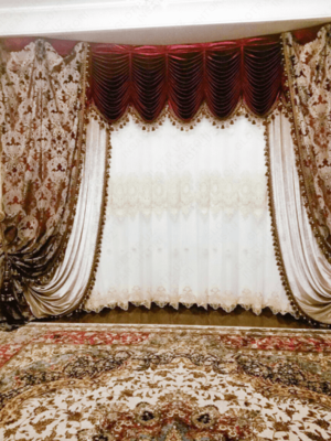 Комбинированные шторы в королевском стиле