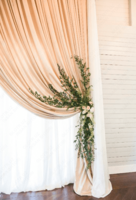 Услуги по пошиву комбинированных штор в свадебном стиле - от 100 000 сум