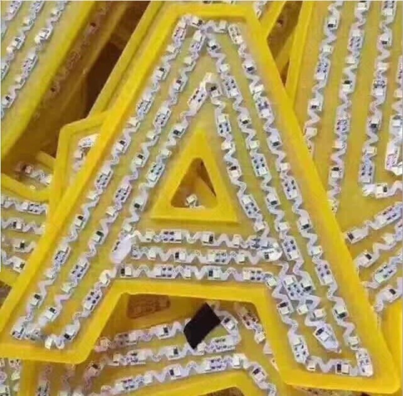 SMD2835-12V Tarkibiy taxtali egiluvchan LED chiziqli yorug'lik - {0} so'mdan