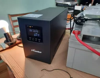 Инвенторы UPS 1000Вт/12В