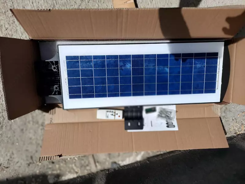 Солнечный прожектор для наружного освещения 180 Вт Только в розницу