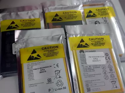 Оригинальные батарейки аккумуляторы на Huawei P8 lite 2015