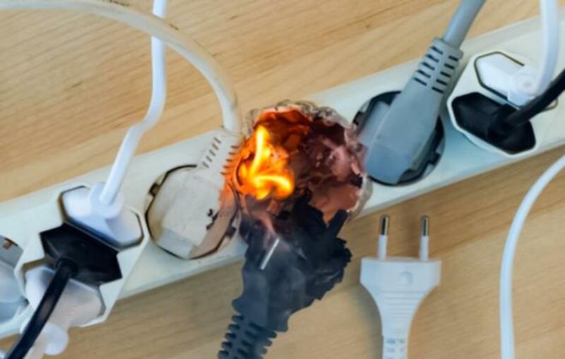 Как защитить технику от перепадов напряжения.