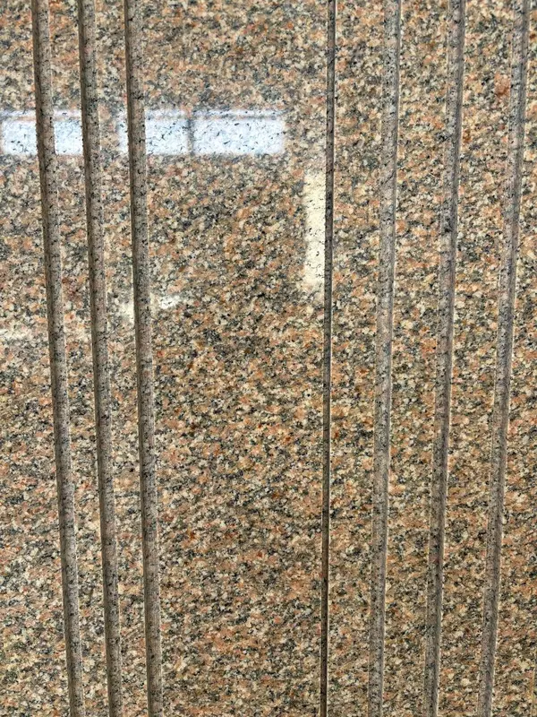 Красный гранит Аврора