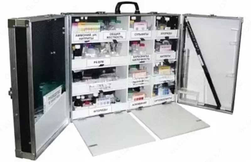 Настольная лаборатория анализа воды НКВ-12.3