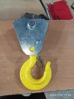 Грузовой крюк с роликом 2т - от {0} сум