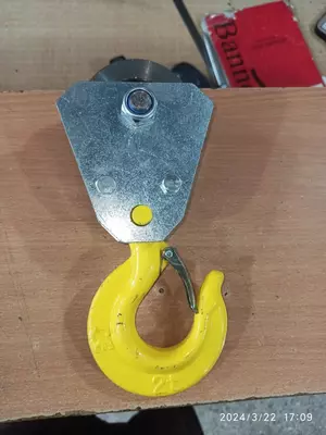 Грузовой крюк с роликом 2т - 196 800 сум от 1 шт.