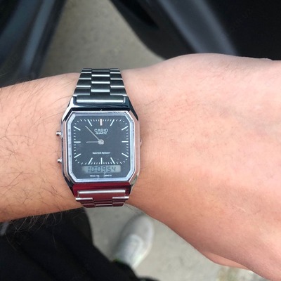 часы Casio - 220 000 сум / шт.