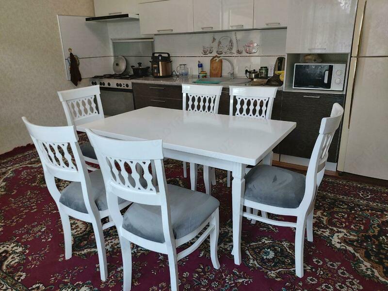 Кухонный комплект стол со стульями 10