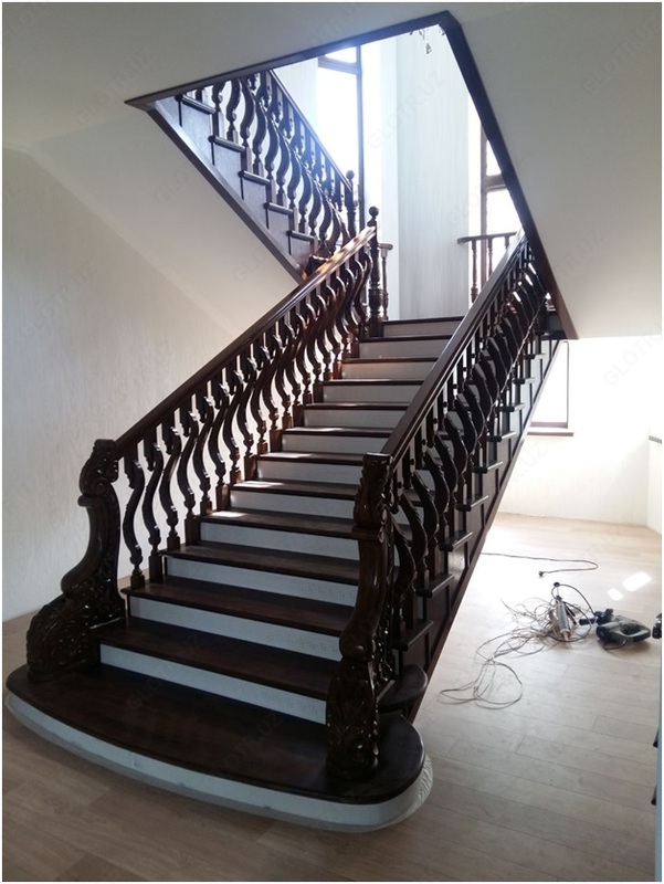 Деревянная лестница из ореха №2