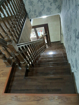 Деревянная лестница из сосны №3 - 23 926 460 сум / шт.