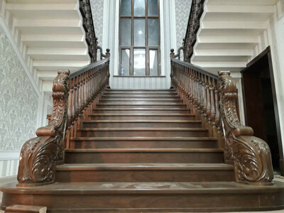 Деревянная лестница из сосны №4 - 47 852 920 сум / шт.