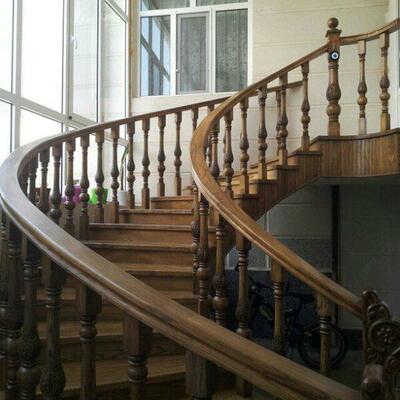 Деревянная лестница из сосны №5 - 47 649 520 сум / шт.