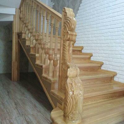 Деревянная лестница из ореха №3