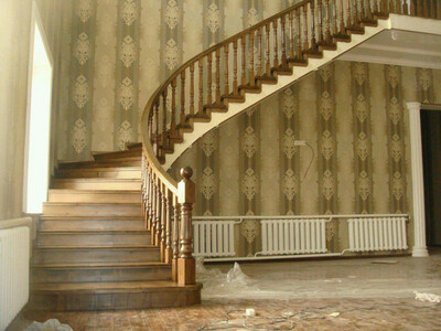 Деревянная лестница из ореха №4 - 35 889 690 сум / шт.