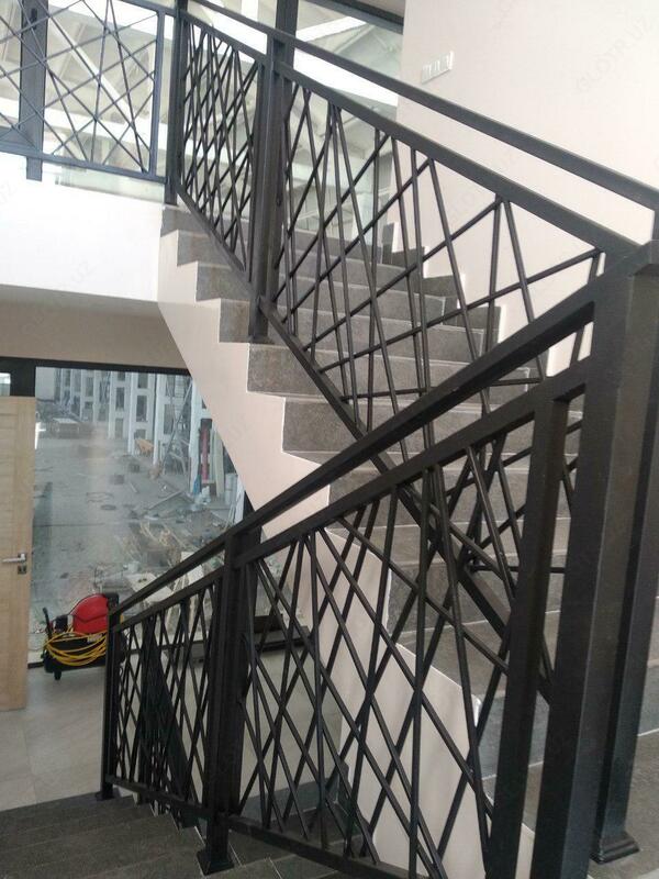 Кованые лестничные перила 1 - по запросу