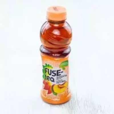 Напиток Fuse-tea черный чай с ароматом Персика 0,5л