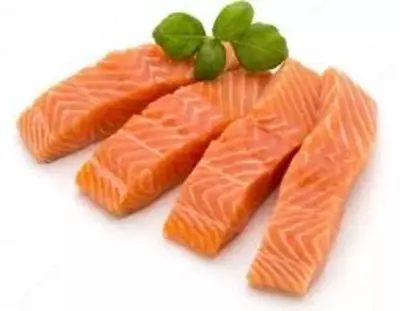 Yangi muzlatilgan losos filesi (Norvegiya)