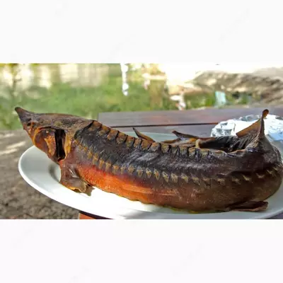 Осётр копчённый