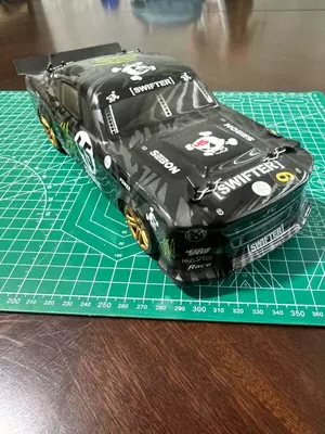 Радиоуправляемый автомобиль - 900 000 сум / шт.