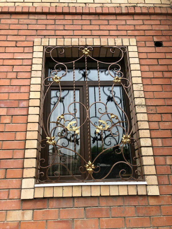 Решетки на окна коричневого цвета