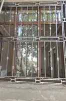 Derazalardagi metall  panjaralar. Model raqami 8