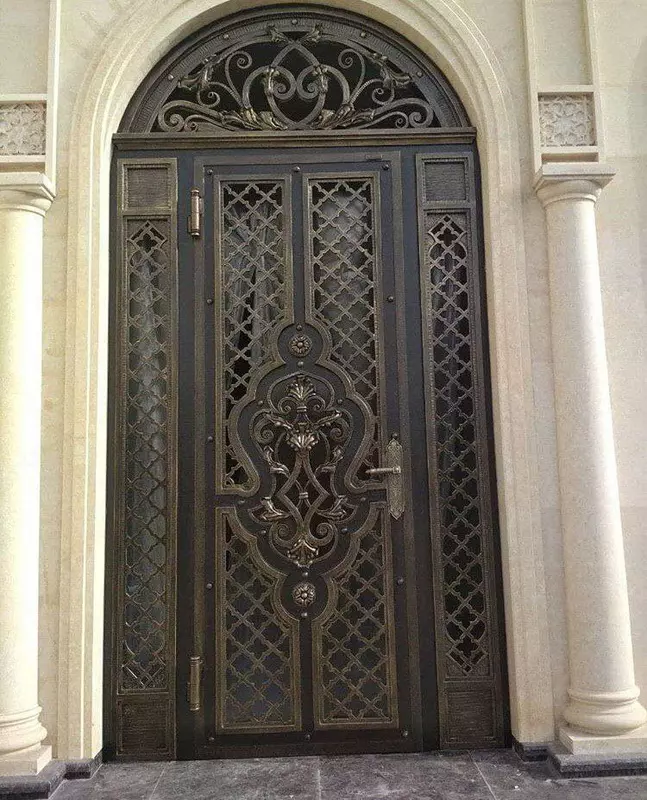Metall zarbdan qilingan eshiklar. Model raqami 4
