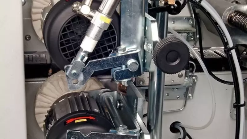 ACCURA 1556 - Кромкооблицовочный станок Только в розницу