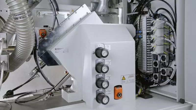 ACCURA 1556 - Кромкооблицовочный станок - VAVCO