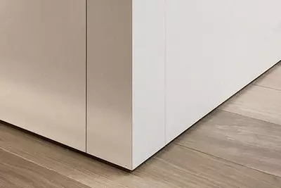 профиль для потолка и пола.