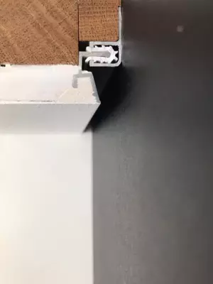 профиль для потолка и пола.