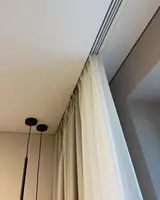 Pardalar uchun gipsokarton (gipsokarton) uchun bir qatorli yashirin korniş - по запросу