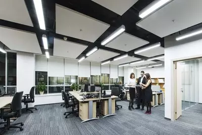 Akustik shovqinni yutuvchi panellar (vertikal shift)