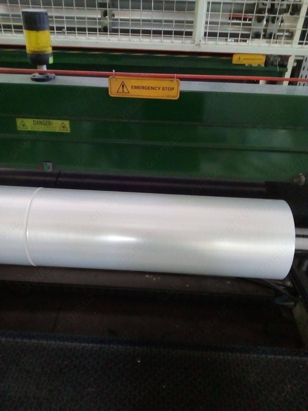 "U" va "T" markalarining issiqlik bilan qisqaradigan polietilen plyonkasi 0,05-0,1 mm; kengligi 1500 mm