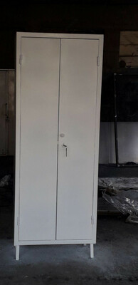 Металлический шкаф