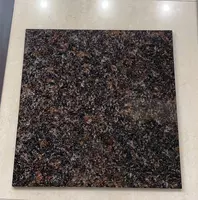 Керамическая плита темного цвета