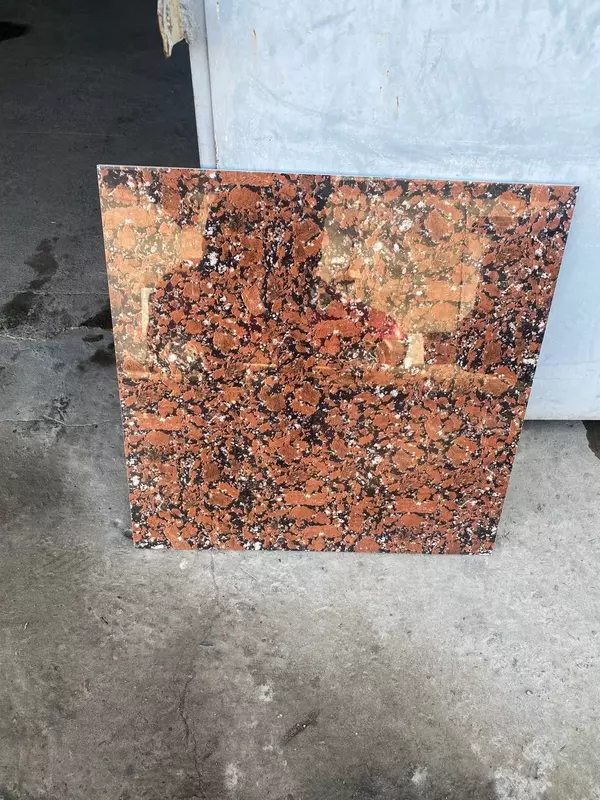 Керамическая плита с мелким узором