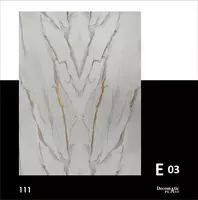 Золотистая декоративная панель из ПВХ E 03  1.22*2.80