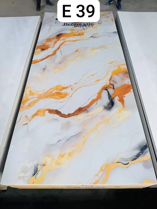  Yaltiroq PVX dekorativ paneli 1.22 * 2.80 E 39 - 