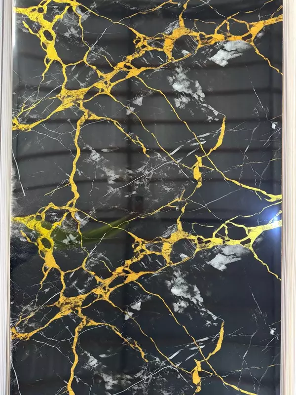   Yaltiroq PVX dekorativ paneli 1.22 * 2.80 E 65