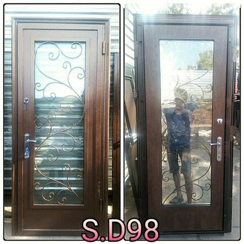 Входная дверь