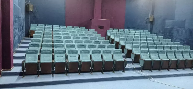 Teatr kreslolarini ishlab chiqarish va o'rnatish - 1 312 500 so'm