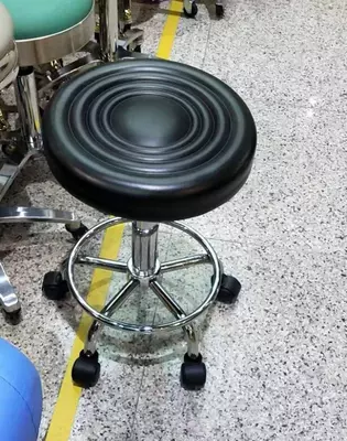 Orqa o'rindiqsiz usta uchun stul - 635 000 so'm / dona