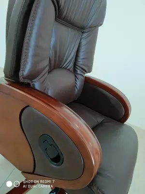 Офисное кресло Коричневого цвета - 5 420 000 сум / шт.