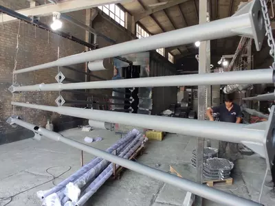 Park va ko'cha chiroqlarini qo'llab-quvvatlaydi