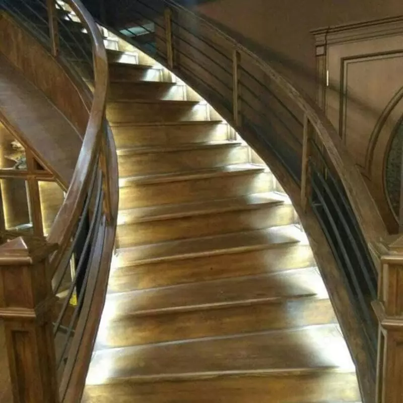 Yog'och zinapoya Art 018 - 700 000 so'mdan