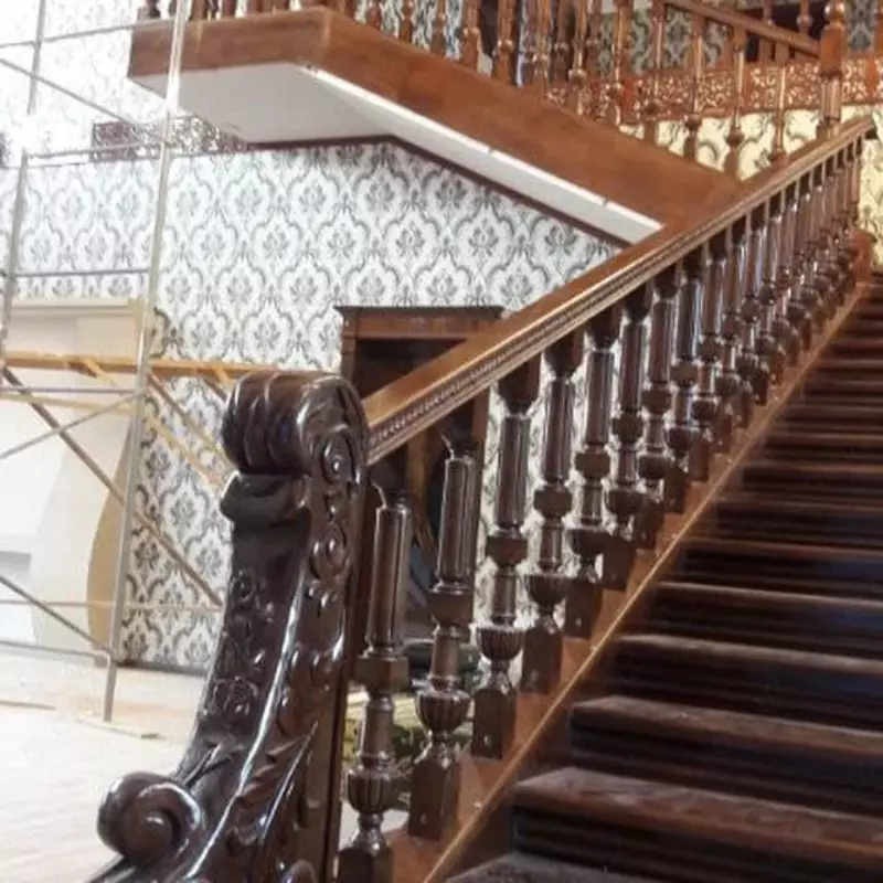 Деревянная лестница Арт 026