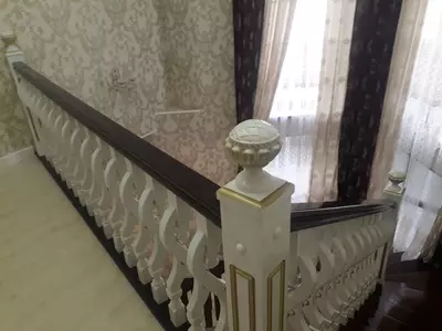 Деревянная лестница Арт 027